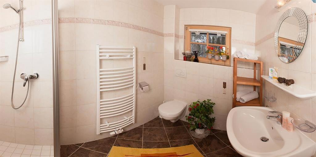 Landhaus Schiestl Mayrhofen Bagian luar foto